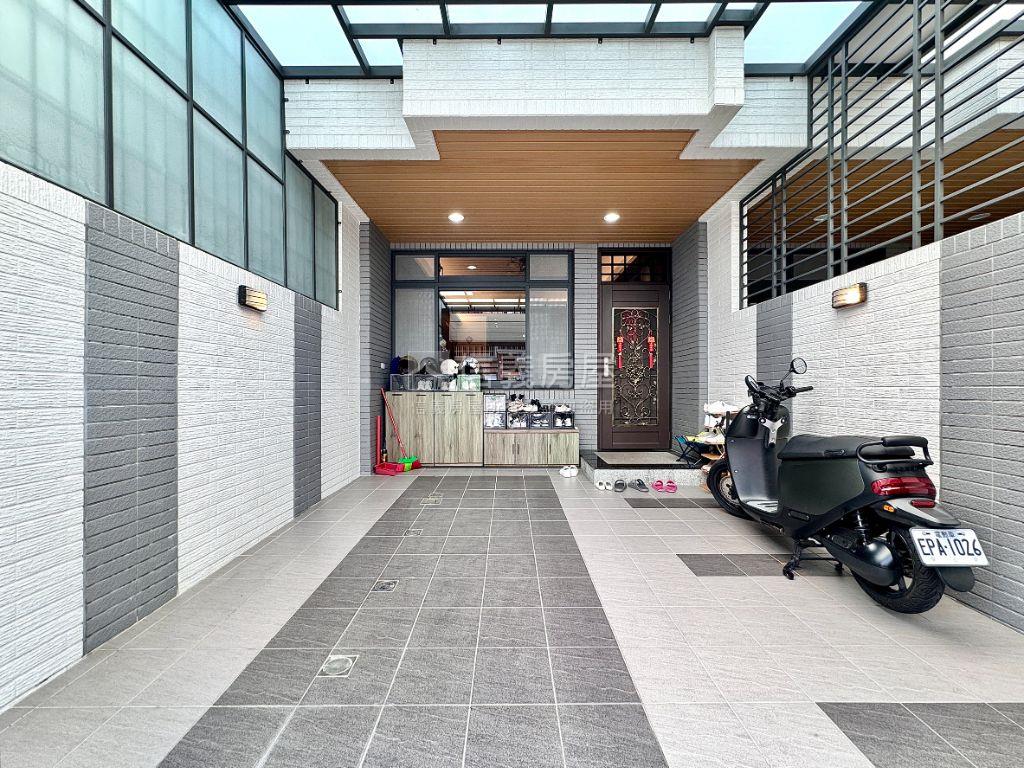 奢華裝潢正街車墅透天房屋室內格局與周邊環境
