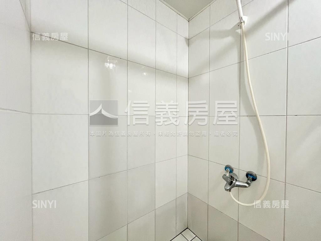 ＭＭ２１高樓視野平面車位房屋室內格局與周邊環境