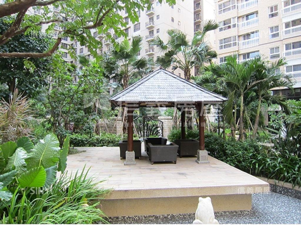 ＭＭ２１高樓視野平面車位房屋室內格局與周邊環境