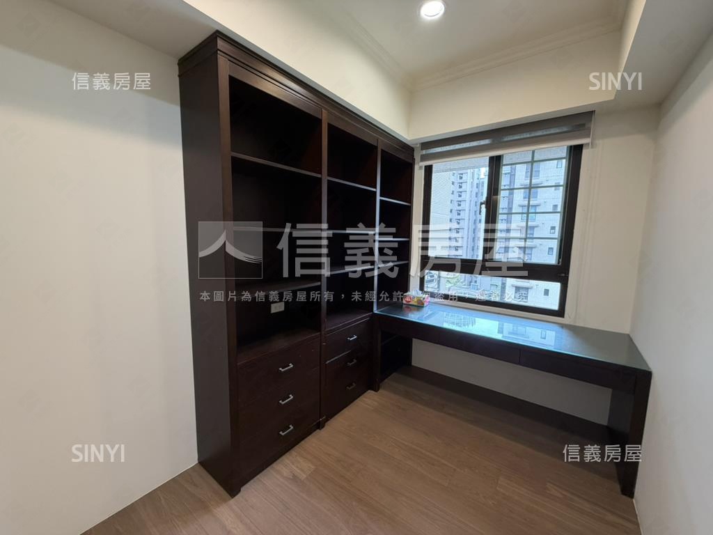 未來捷運巴黎香榭四房房屋室內格局與周邊環境