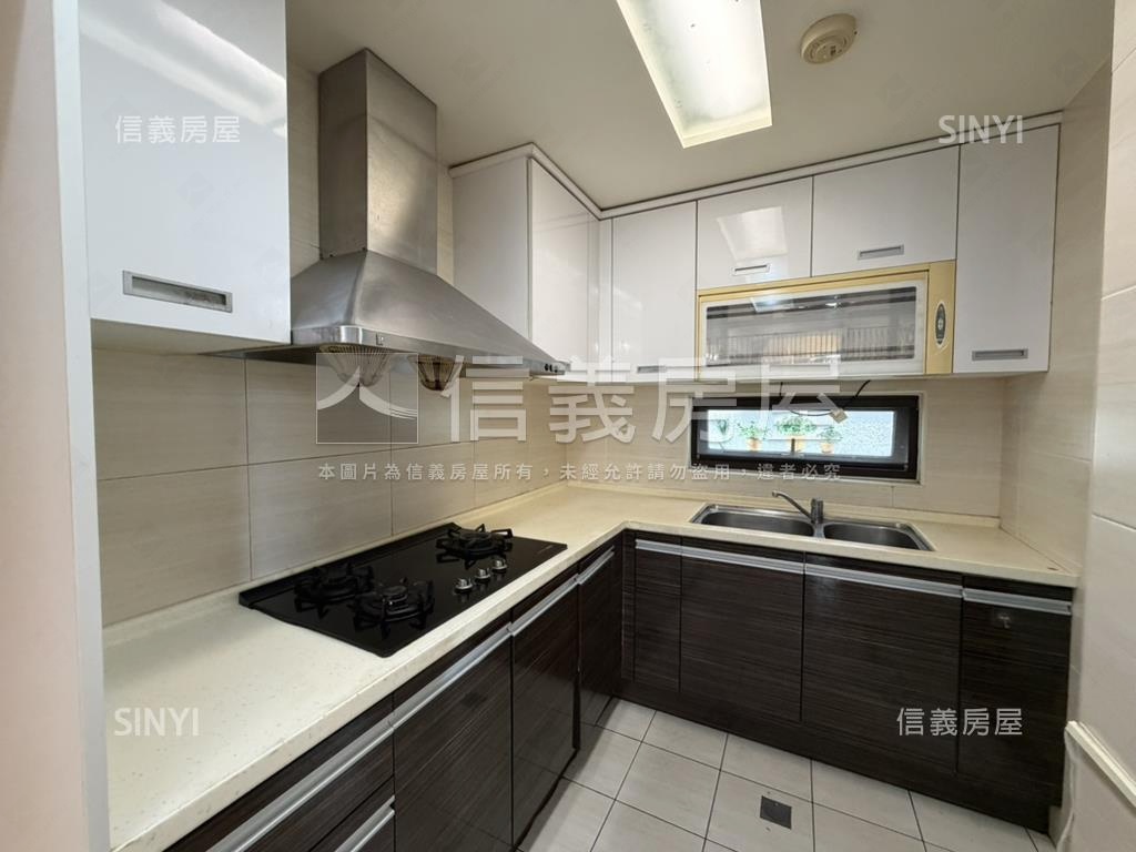 未來捷運巴黎香榭四房房屋室內格局與周邊環境