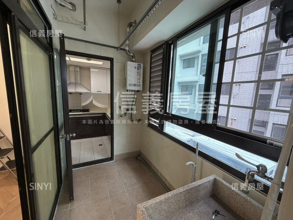 未來捷運巴黎香榭四房房屋室內格局與周邊環境