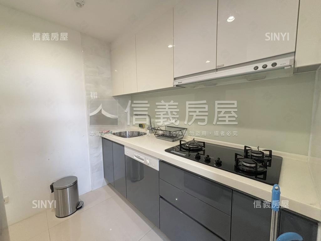 聚合發寶慶２１兩房車位房屋室內格局與周邊環境