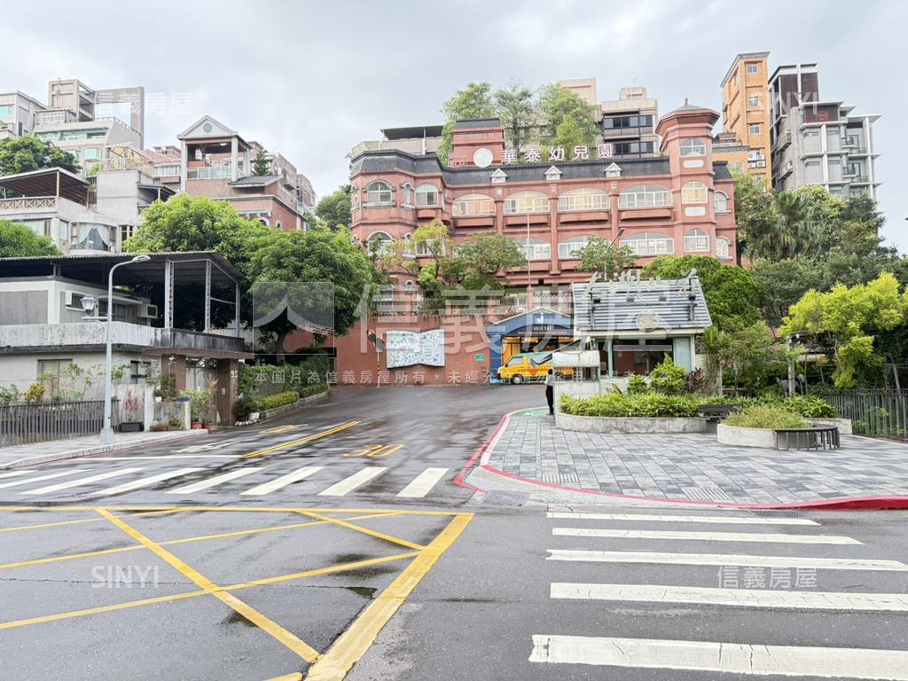 獨家國會山莊第一排透天房屋室內格局與周邊環境