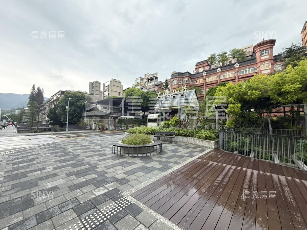 獨家國會山莊第一排透天房屋室內格局與周邊環境