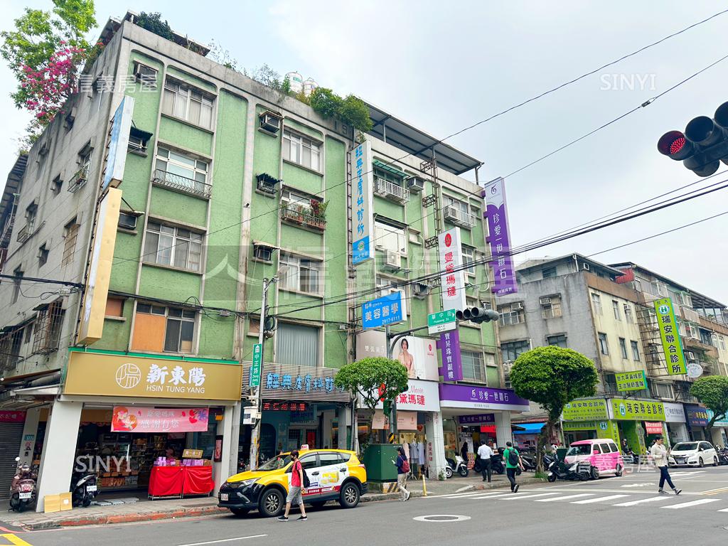 中正商圈黃金二樓房屋室內格局與周邊環境