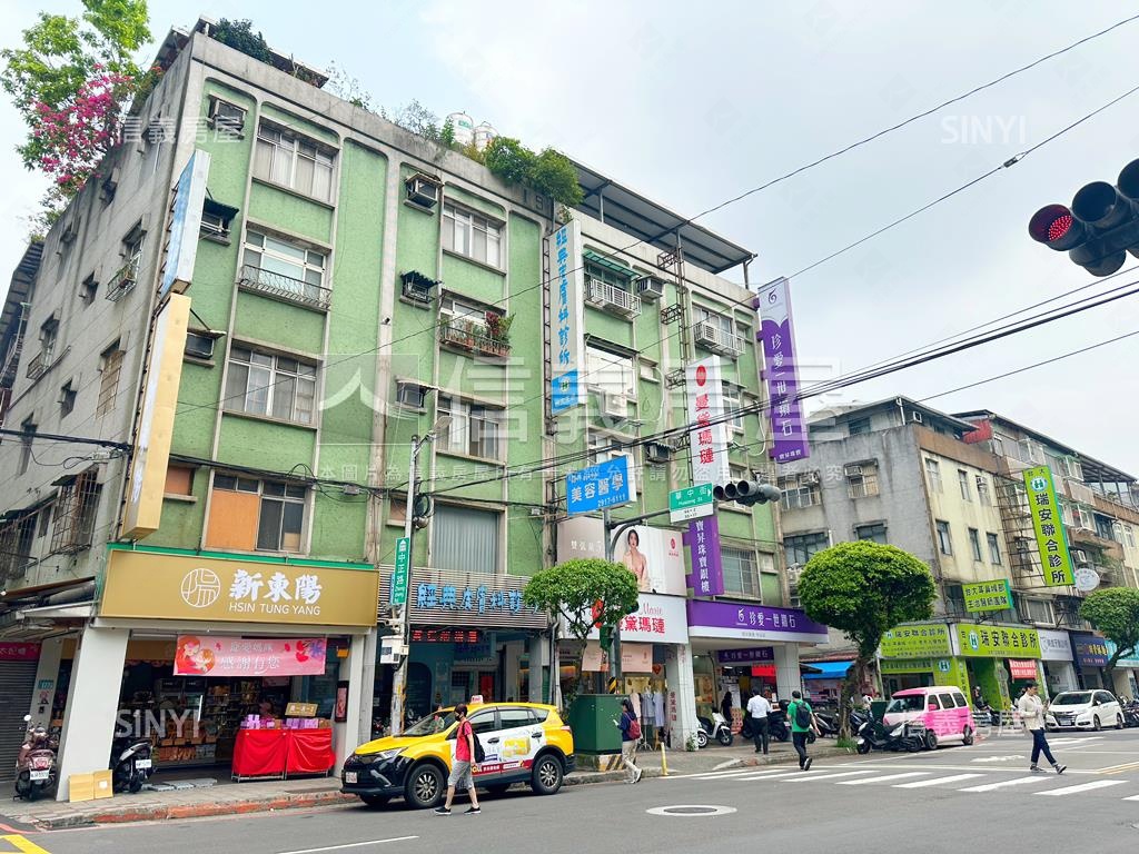中正商圈黃金二樓房屋室內格局與周邊環境