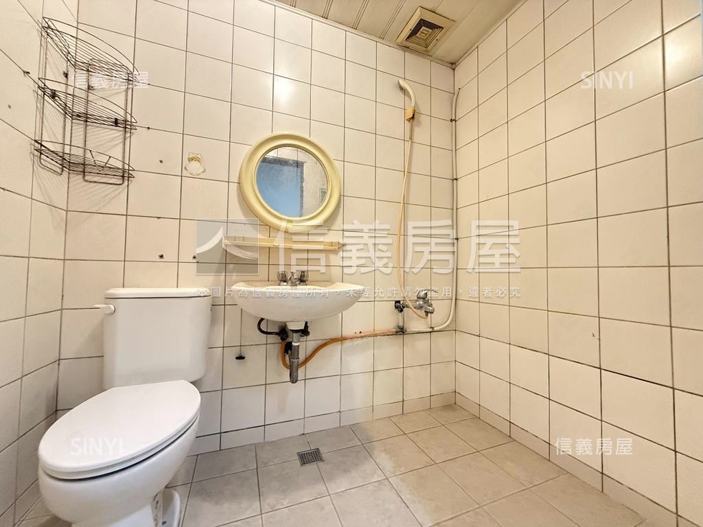 近捷運站透天快來看這間房屋室內格局與周邊環境
