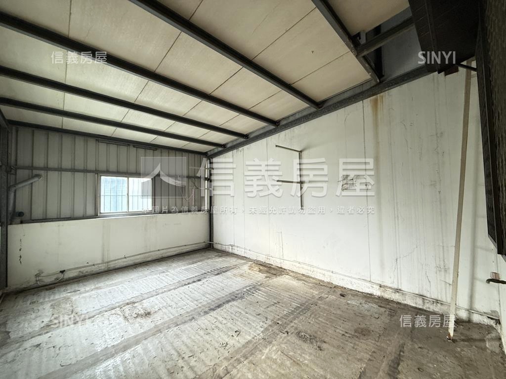 近捷運站透天快來看這間房屋室內格局與周邊環境