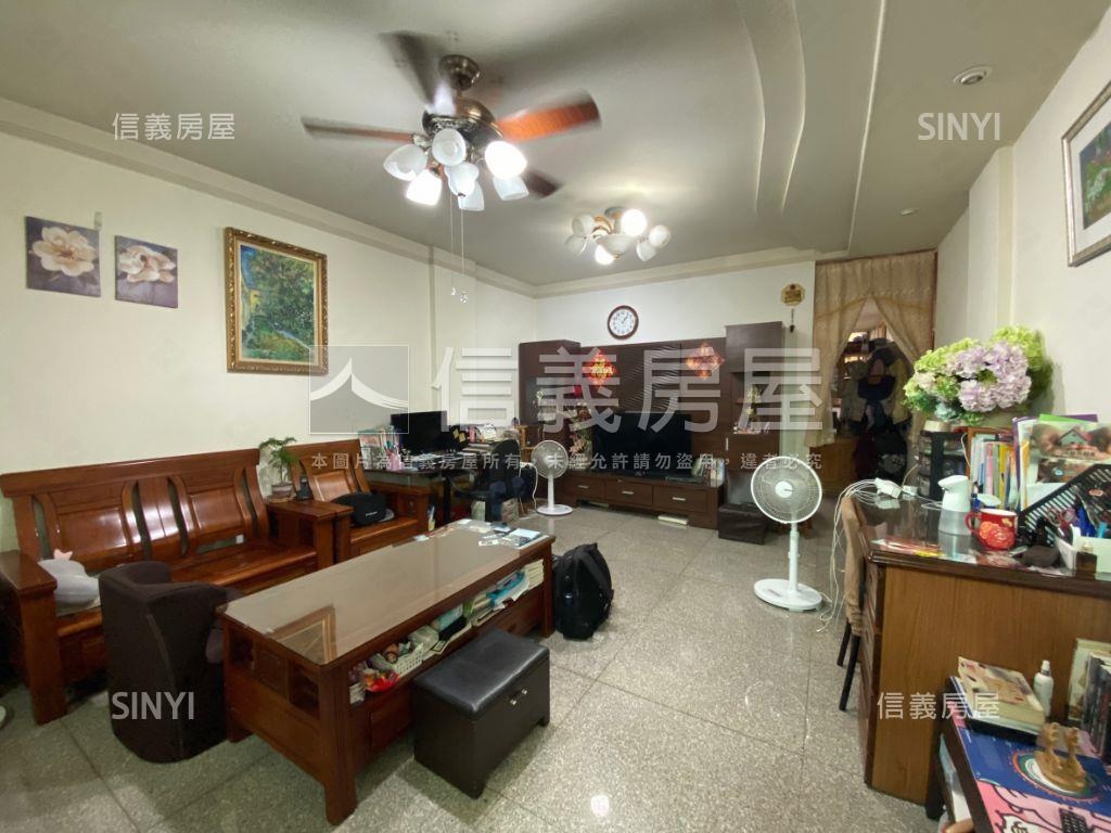 臨路四房美透天，近德芳路房屋室內格局與周邊環境