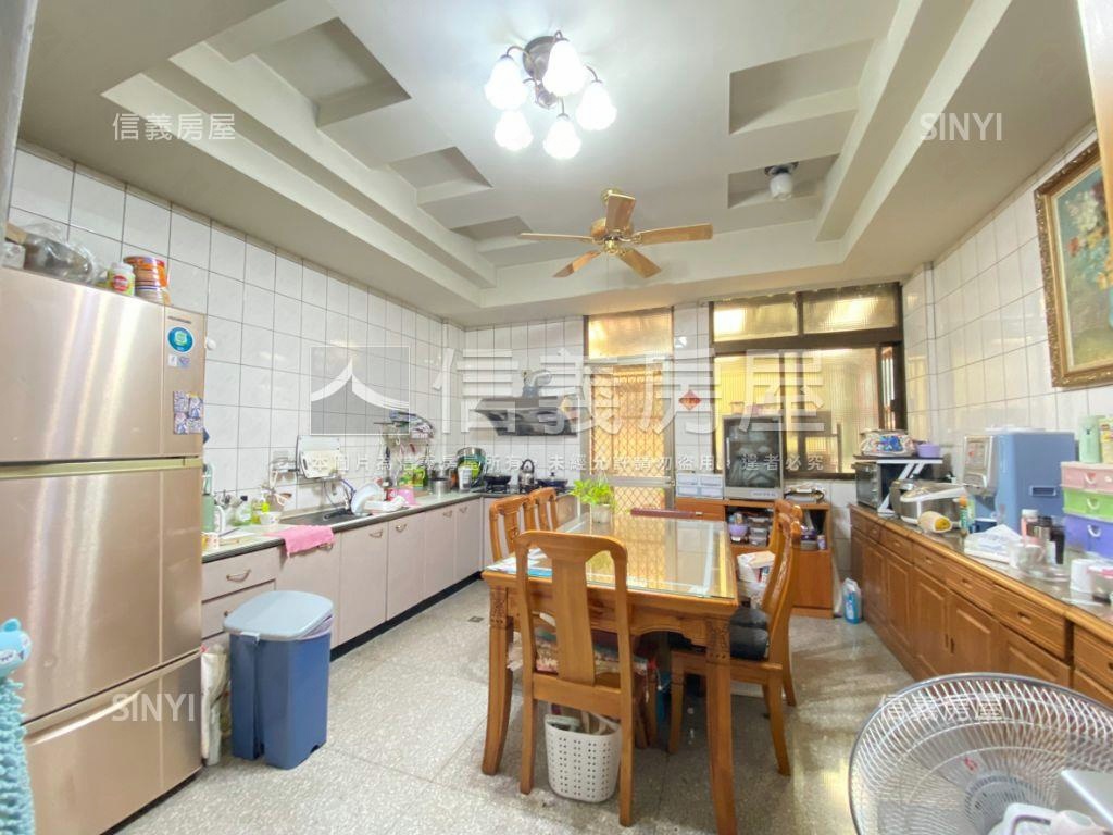 臨路四房美透天，近德芳路房屋室內格局與周邊環境