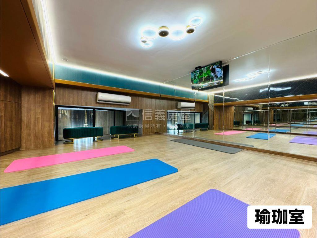 精品美妝．高樓露臺房屋室內格局與周邊環境