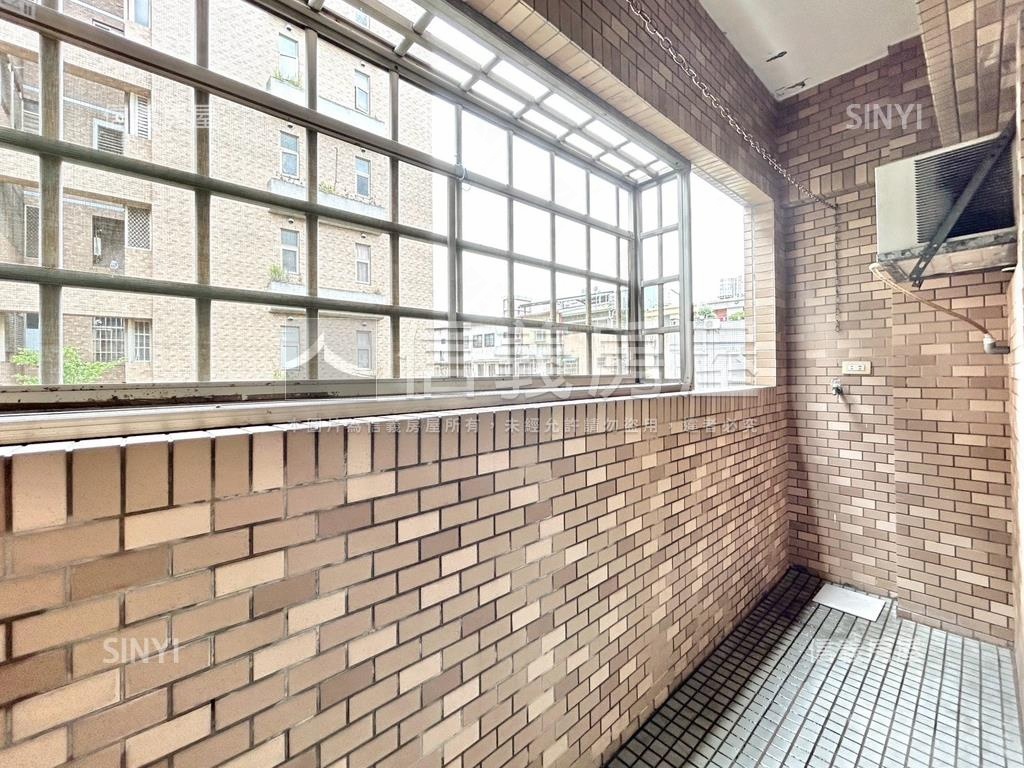 西區綠大地優質套房房屋室內格局與周邊環境