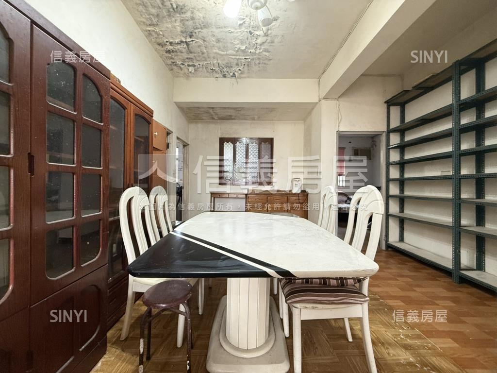 近基隆女中邊間美寓房屋室內格局與周邊環境