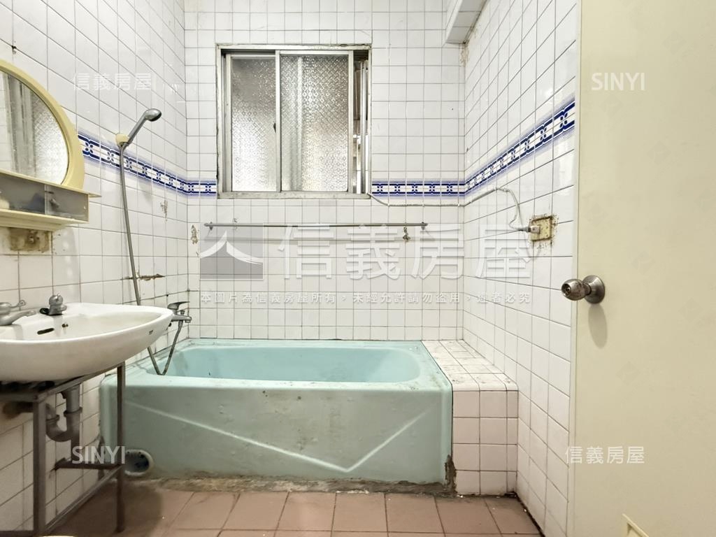 近基隆女中邊間美寓房屋室內格局與周邊環境