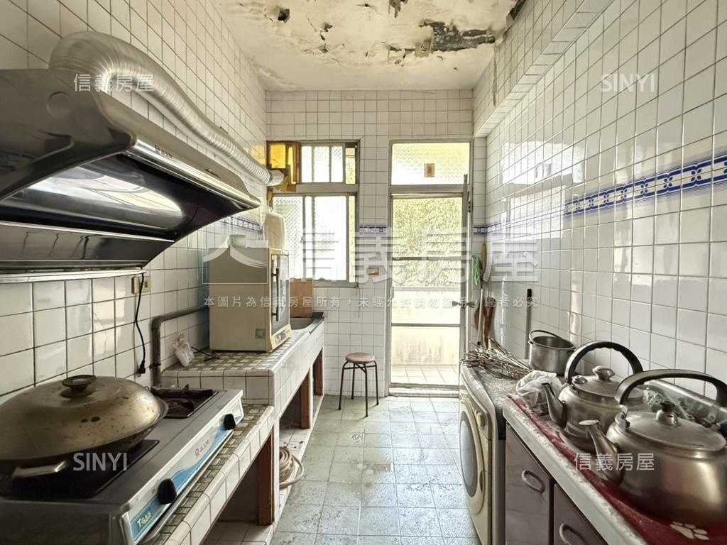 近基隆女中邊間美寓房屋室內格局與周邊環境