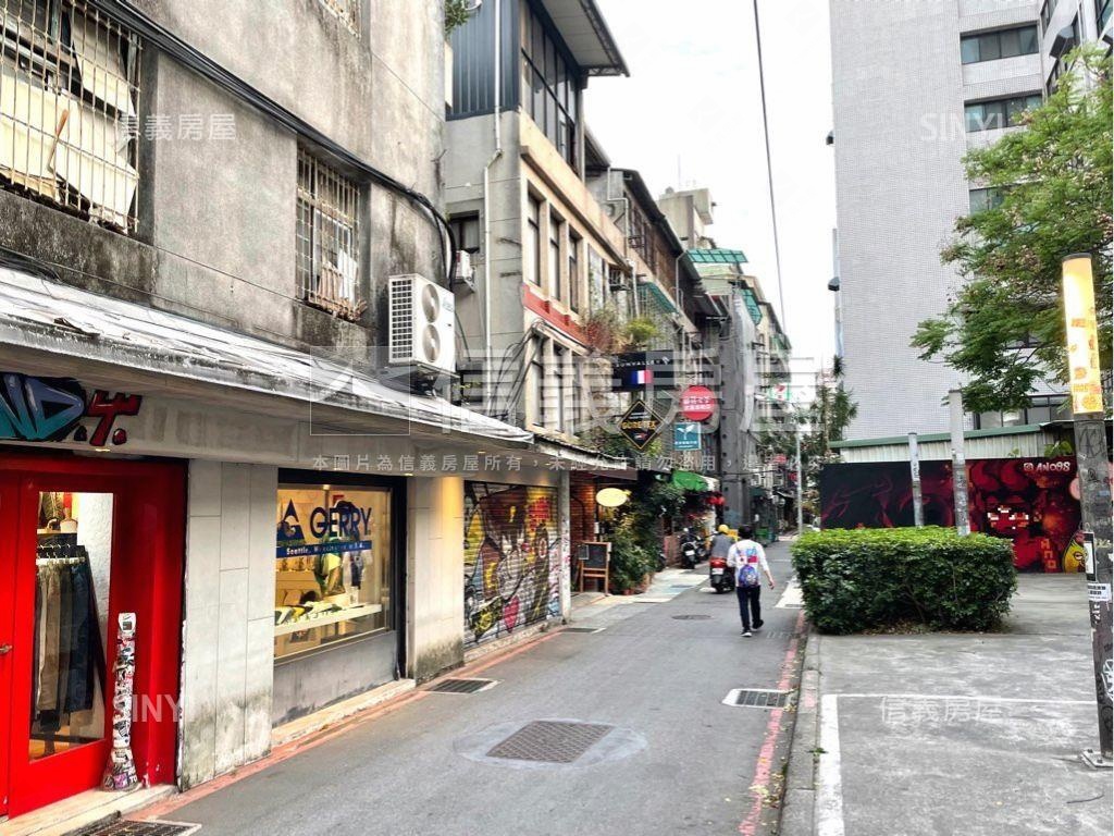 西門町美國街金店面房屋室內格局與周邊環境