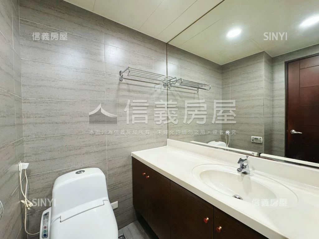 情歌安靜兩房平面車位房屋室內格局與周邊環境