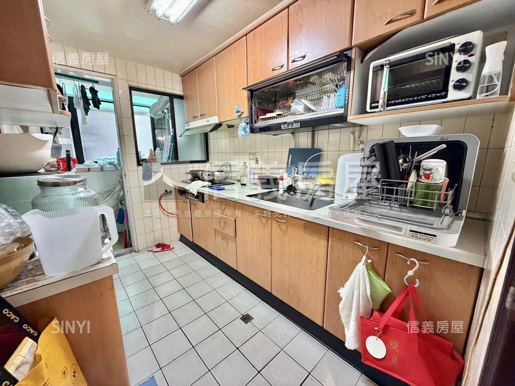 富陽邊間三面採光美寓房屋室內格局與周邊環境