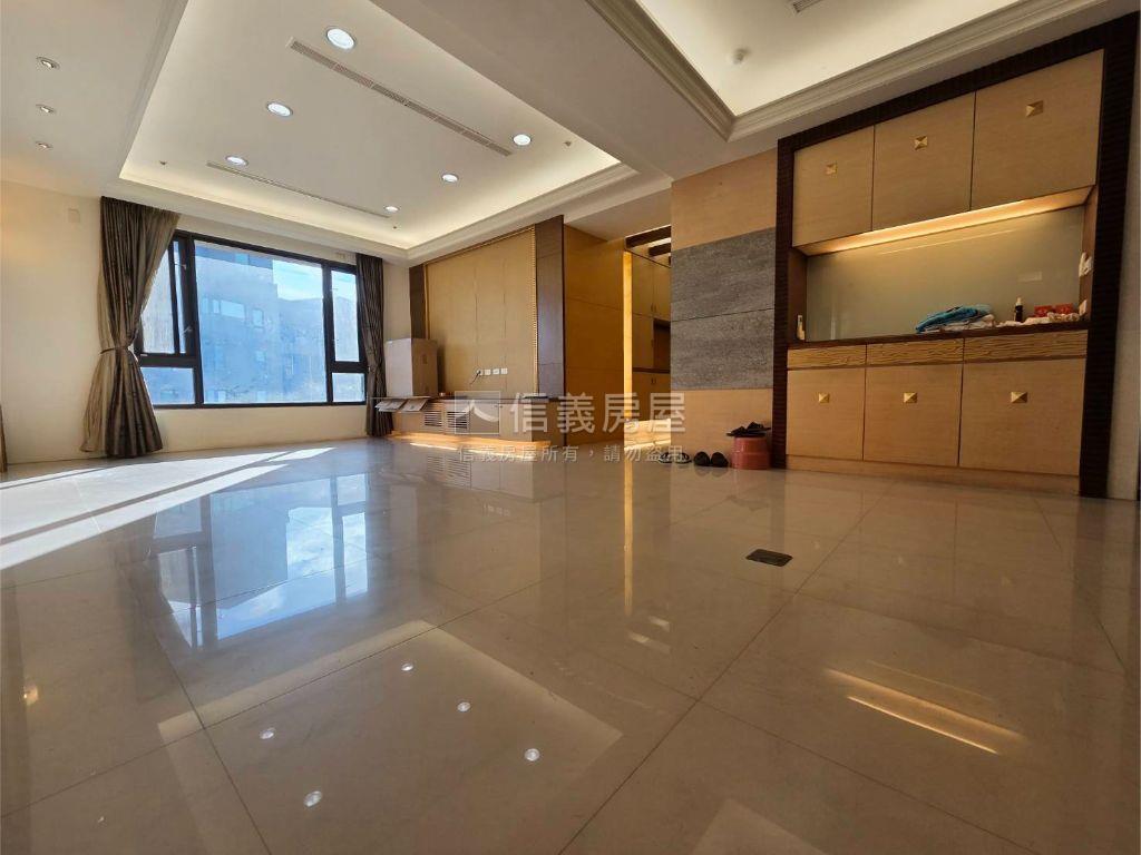 康寧城堡帝王戶。系統開箱房屋室內格局與周邊環境