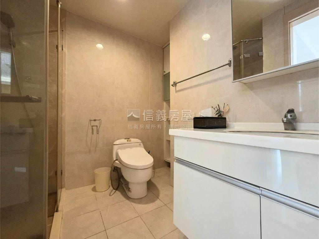 康寧城堡帝王戶。系統開箱房屋室內格局與周邊環境