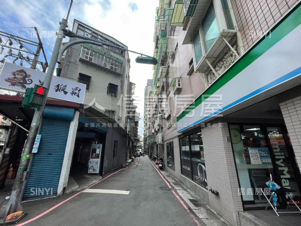 和平公園‧電梯華廈大三房房屋室內格局與周邊環境