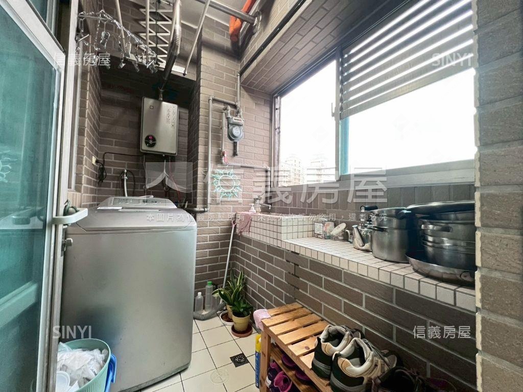 富士稀有４房車位房屋室內格局與周邊環境