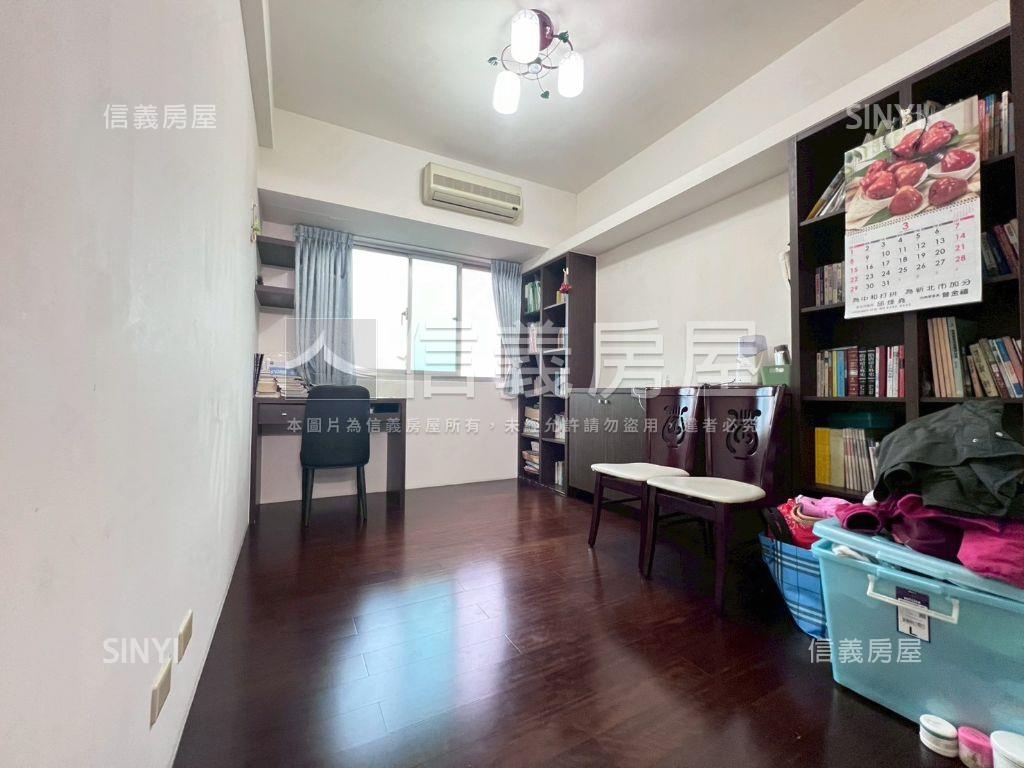 富士稀有４房車位房屋室內格局與周邊環境