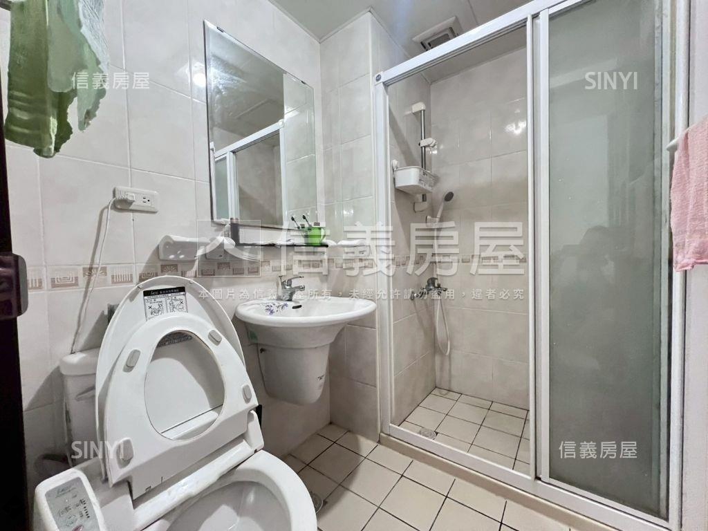 富士稀有４房車位房屋室內格局與周邊環境