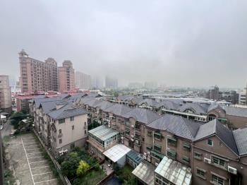 富士稀有４房車位