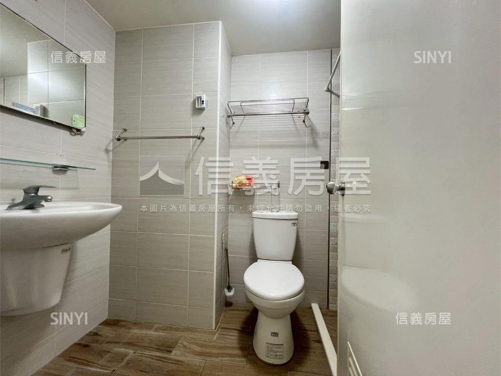 【推薦】高醫景觀四房平車房屋室內格局與周邊環境