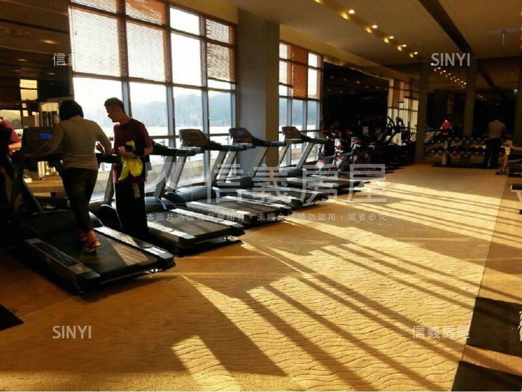 美河市面山景廊道樹海房屋室內格局與周邊環境