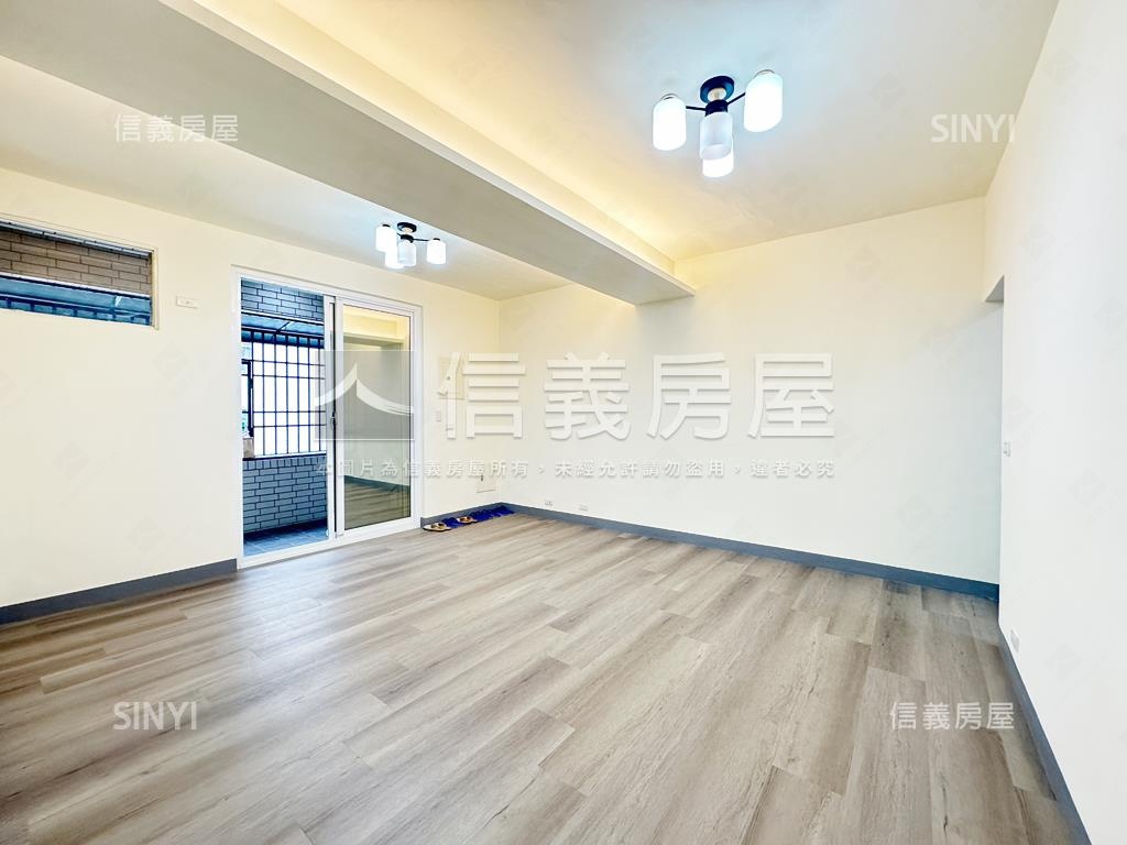 近愛河陽台進出採光美三房房屋室內格局與周邊環境