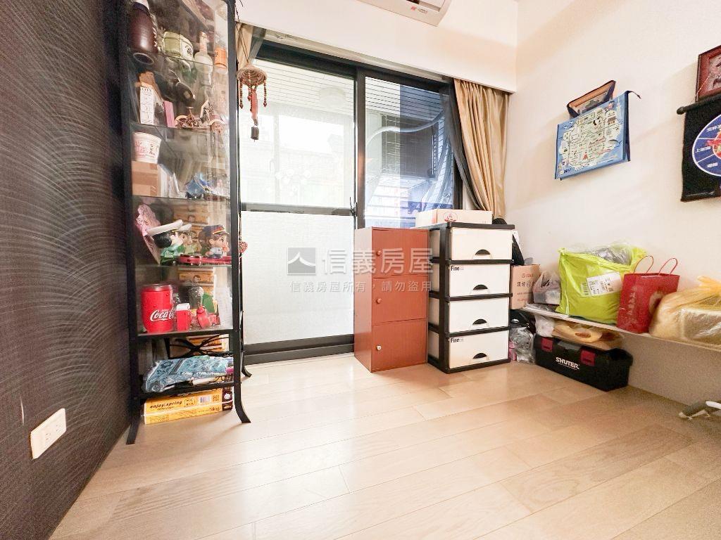 泰郡悅讀風情２房車位房屋室內格局與周邊環境