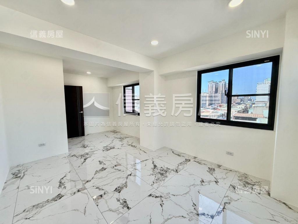 近捷運川普皇家三房車位Ａ房屋室內格局與周邊環境