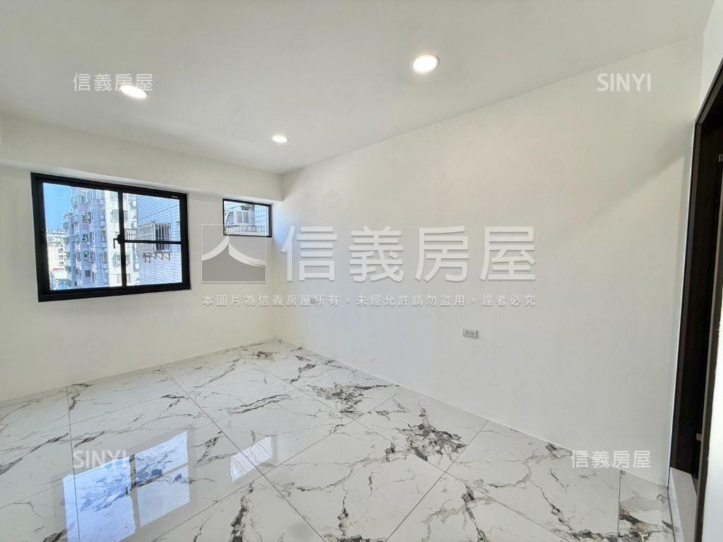 近捷運川普皇家三房車位Ａ房屋室內格局與周邊環境