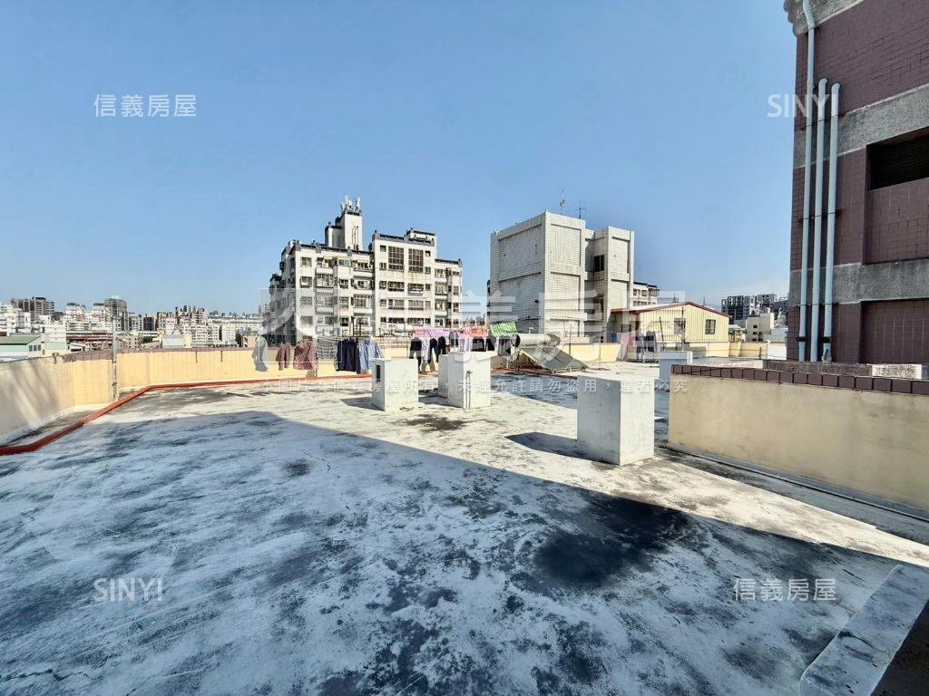 近捷運川普皇家三房車位Ａ房屋室內格局與周邊環境