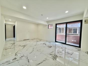 近捷運川普皇家三房車位Ａ