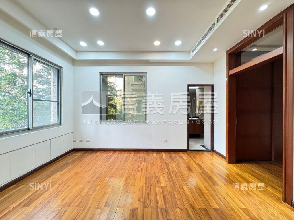 冠德花園四房房屋室內格局與周邊環境