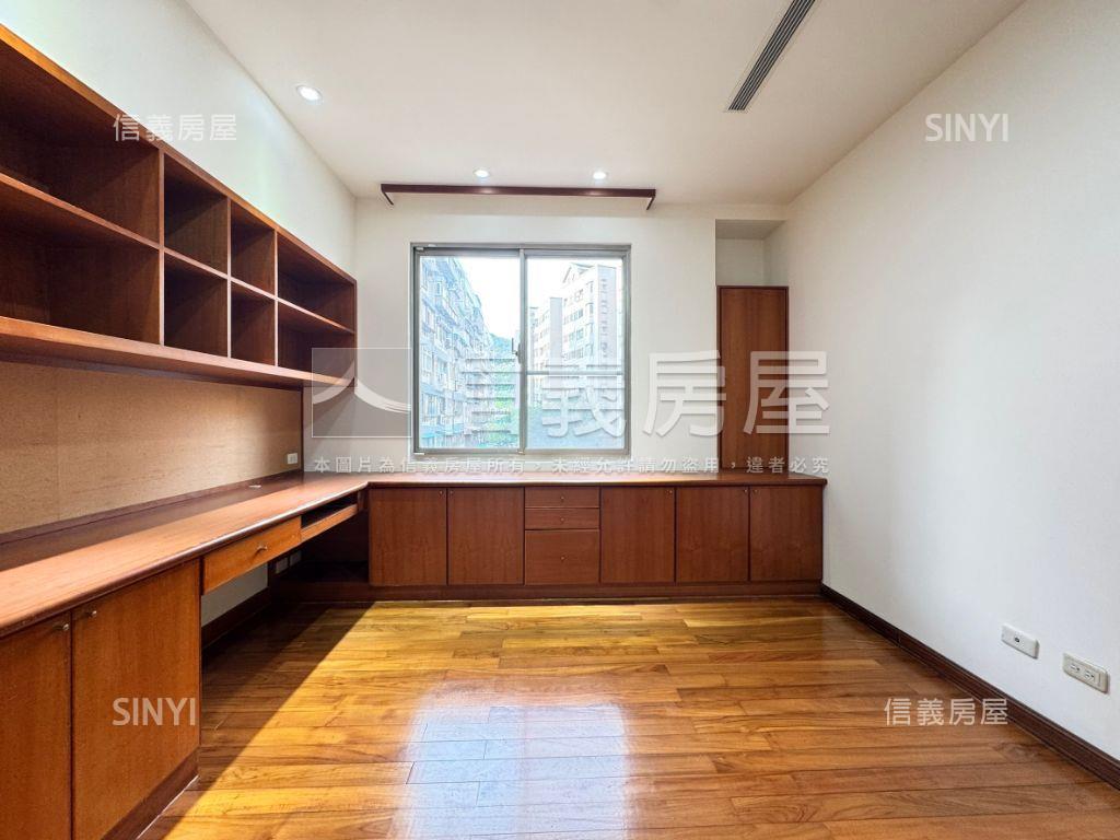 冠德花園四房房屋室內格局與周邊環境