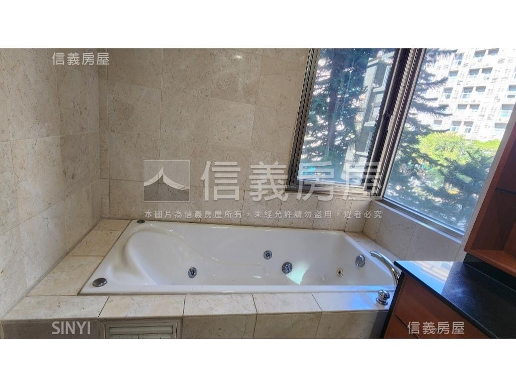 冠德花園四房房屋室內格局與周邊環境