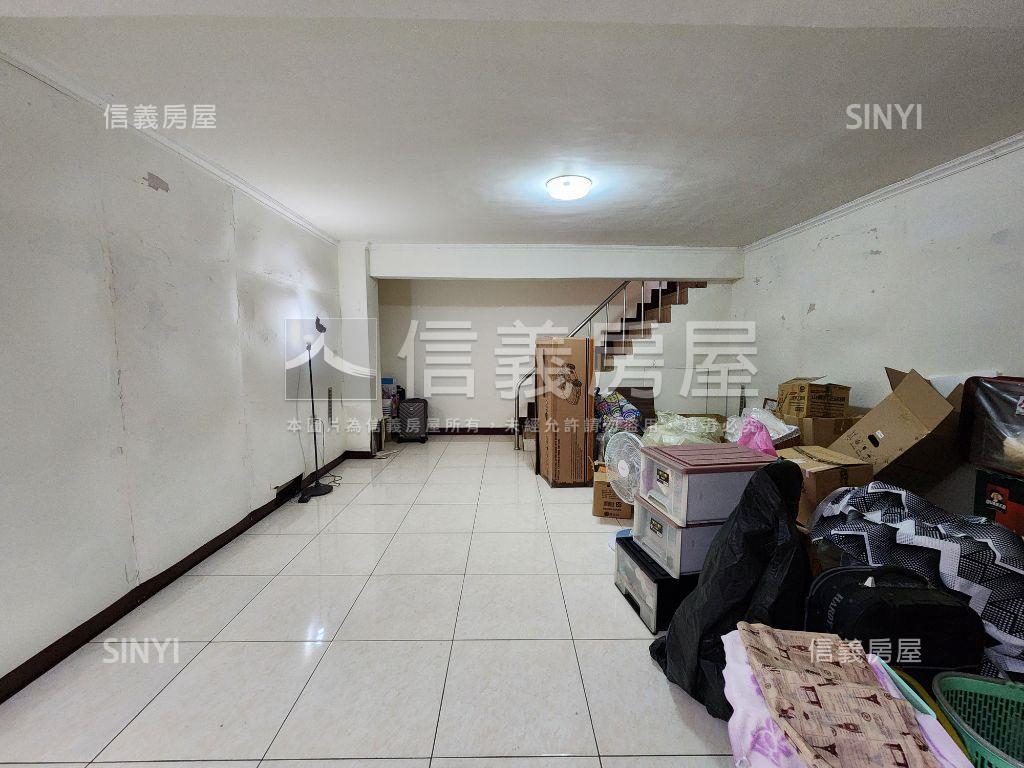雙捷稀有免裝潢大空間一樓房屋室內格局與周邊環境