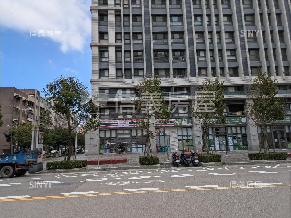 清大御璽三房附雙車位房屋室內格局與周邊環境