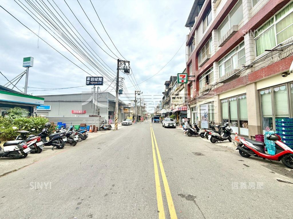 仁武臨路生意透天房屋室內格局與周邊環境