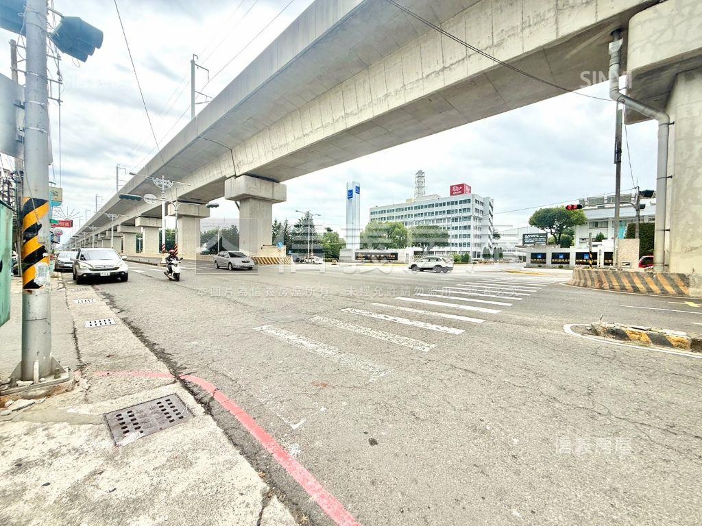 仁武臨路生意透天房屋室內格局與周邊環境