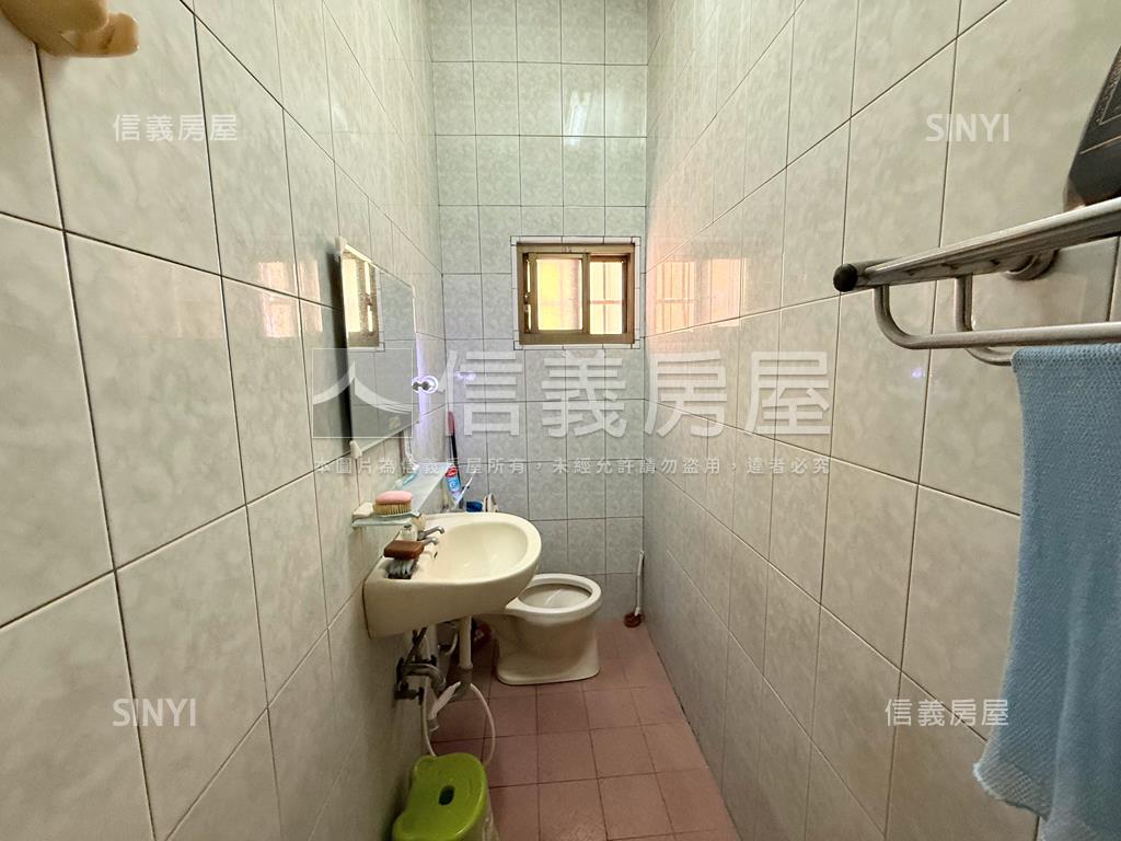 五甲商圈正街精美透天房屋室內格局與周邊環境