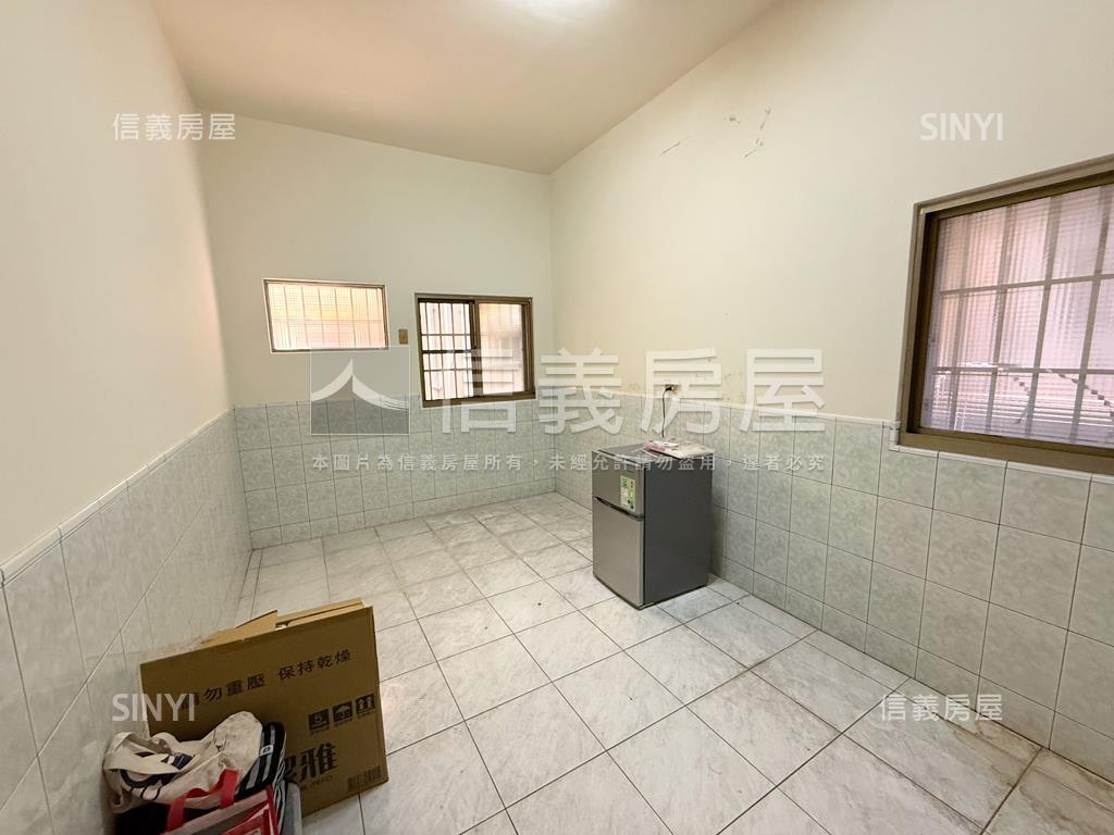 五甲商圈正街精美透天房屋室內格局與周邊環境