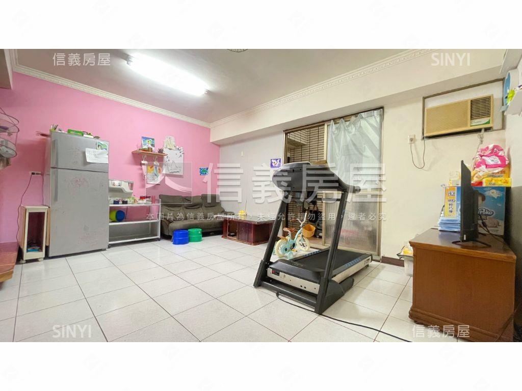 西屯電梯方正三房衛浴開窗房屋室內格局與周邊環境