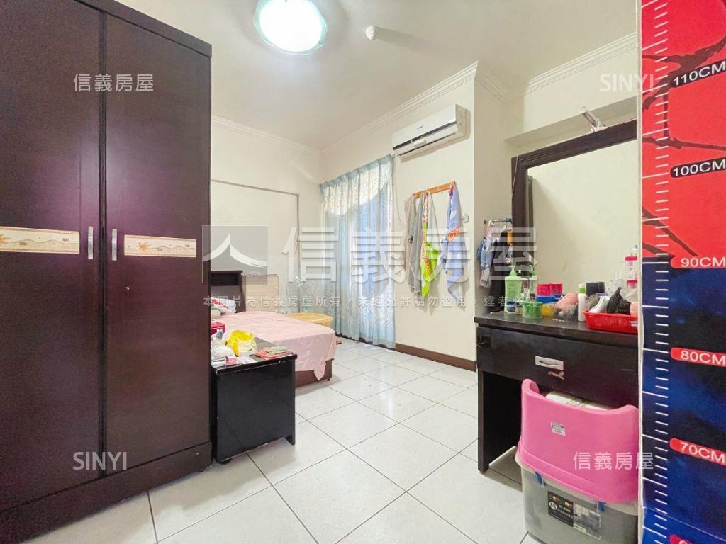 西屯電梯方正三房衛浴開窗房屋室內格局與周邊環境