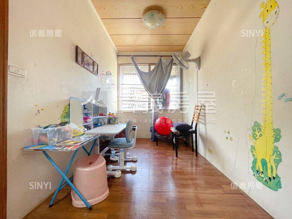 西屯電梯方正三房衛浴開窗房屋室內格局與周邊環境